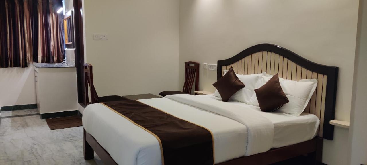 Rmc Travellers Inn Chennai Bagian luar foto