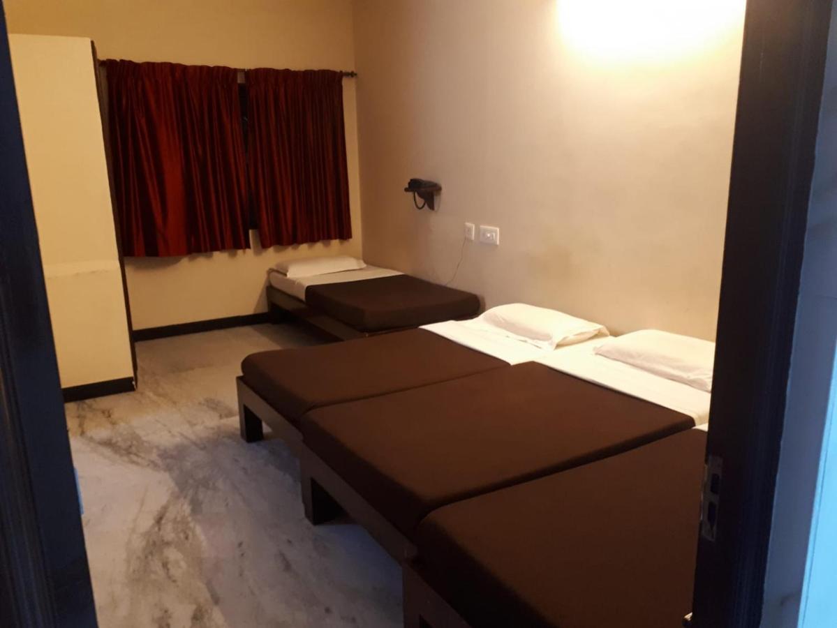 Rmc Travellers Inn Chennai Bagian luar foto