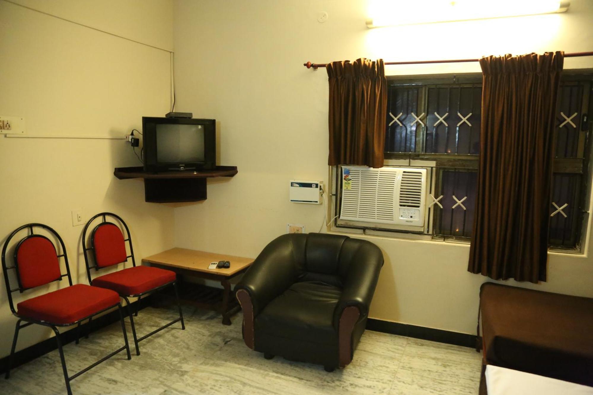Rmc Travellers Inn Chennai Ruang foto