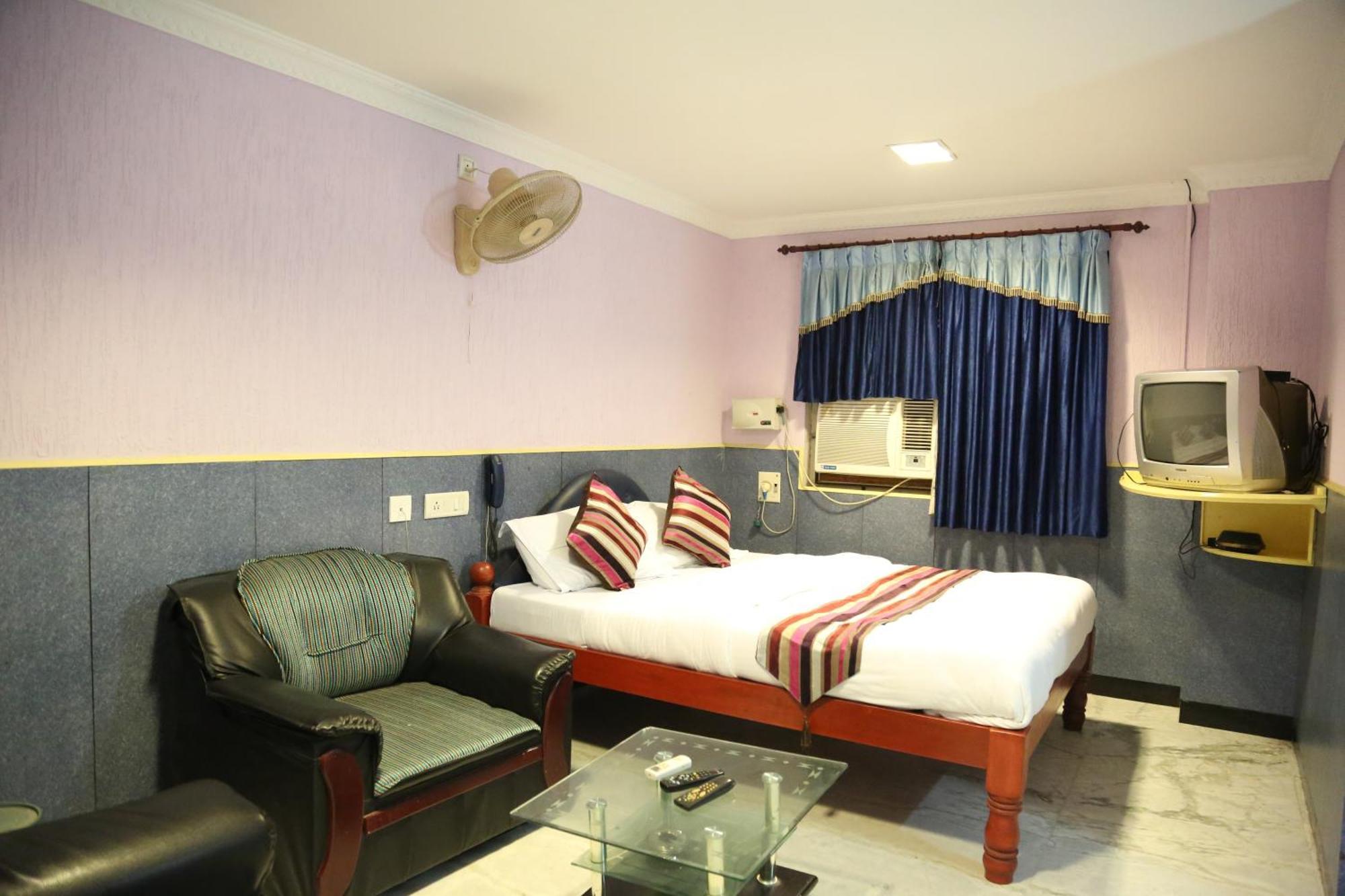 Rmc Travellers Inn Chennai Ruang foto