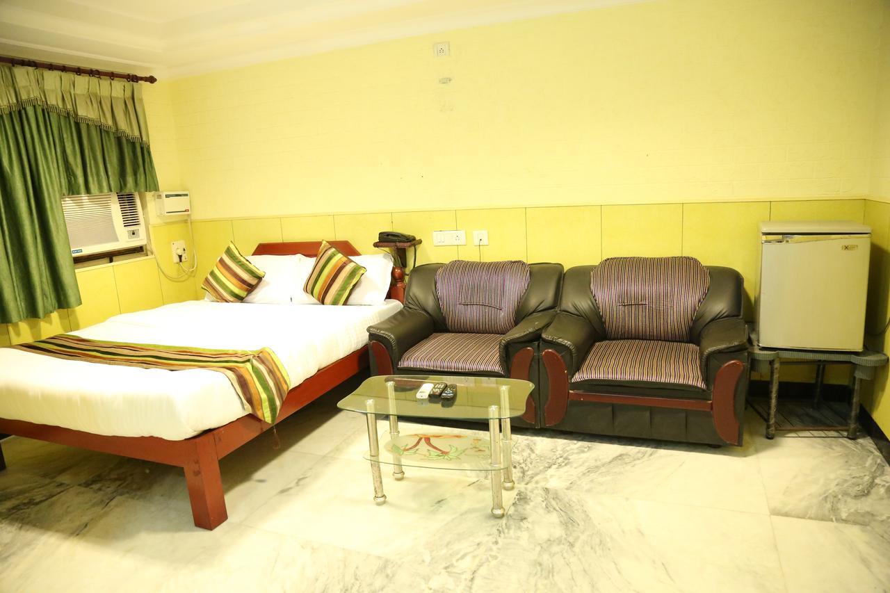 Rmc Travellers Inn Chennai Bagian luar foto