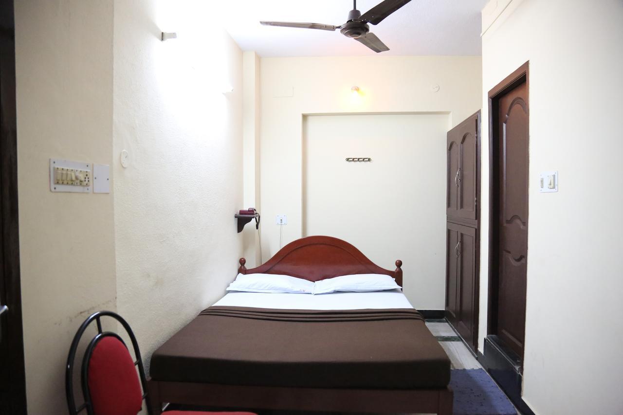 Rmc Travellers Inn Chennai Bagian luar foto